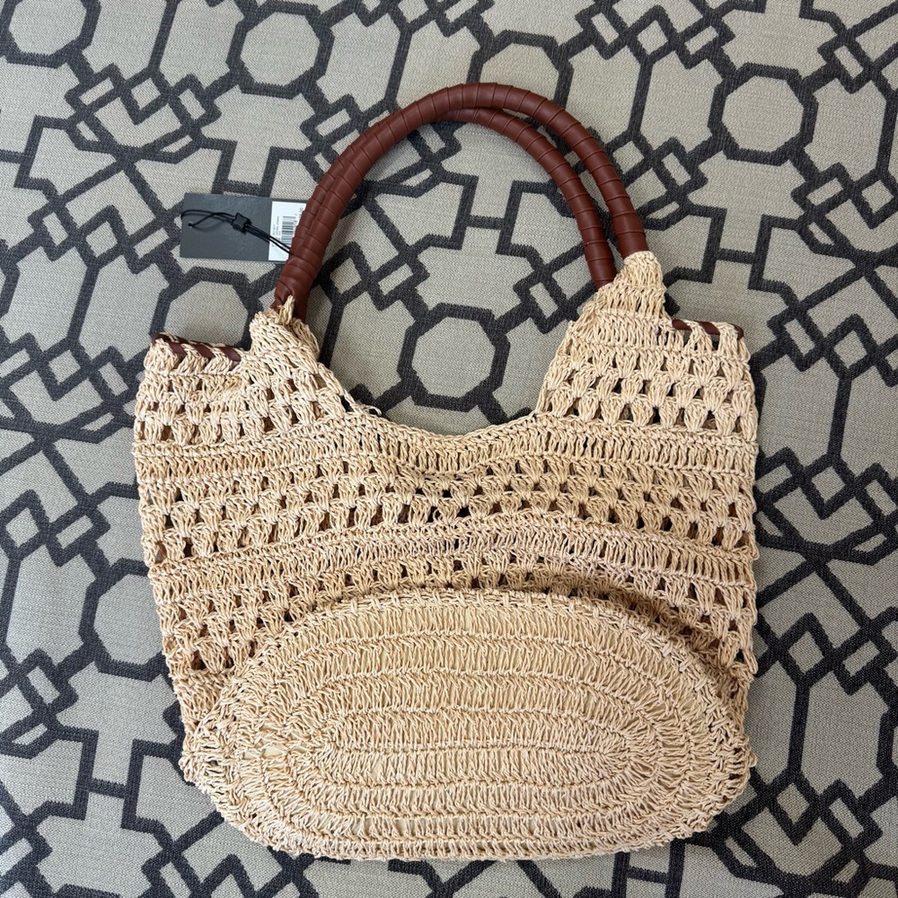 BCBG Woven Raffia Tote Bag Leather Handles Logo Patch Boho Vacation - Picture 5 of 16